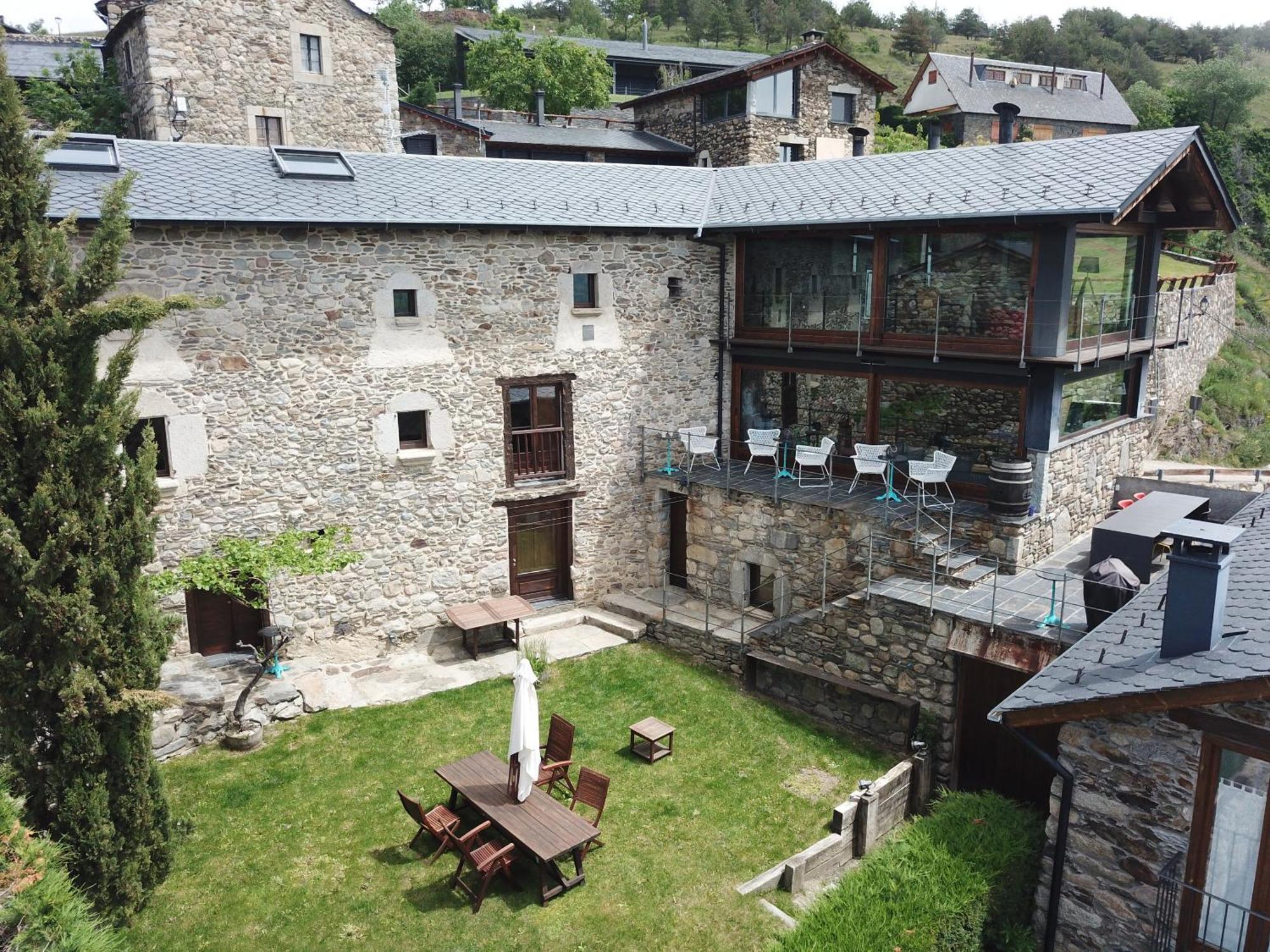 Mas Farner - Adults Only Bed & Breakfast Llivia Exterior photo