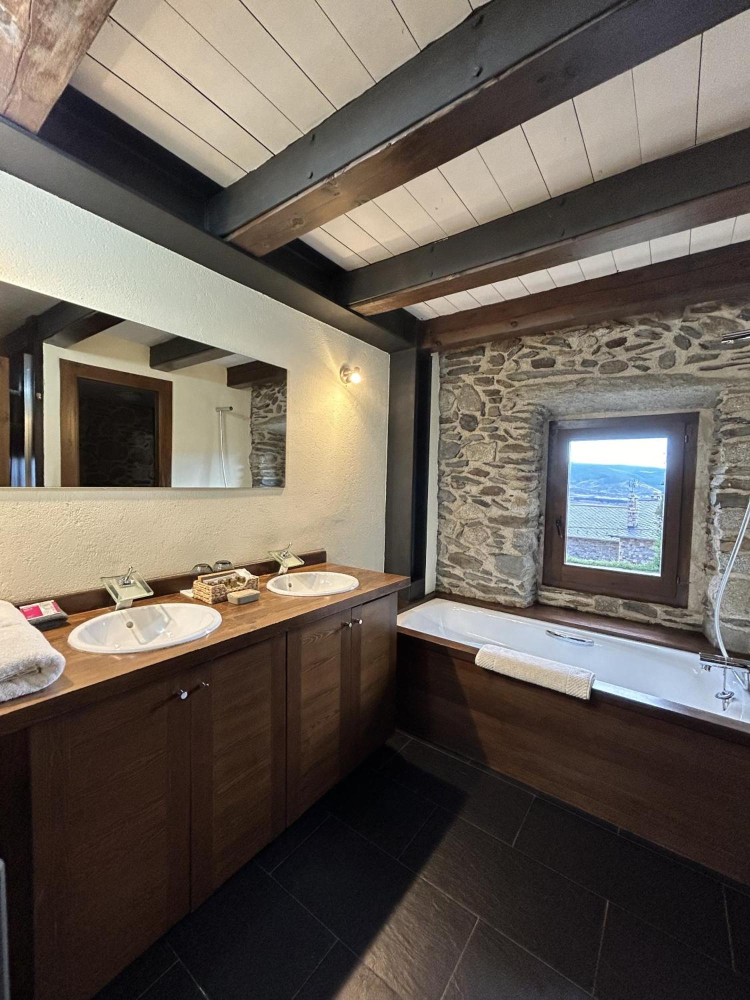 Mas Farner - Adults Only Bed & Breakfast Llivia Room photo