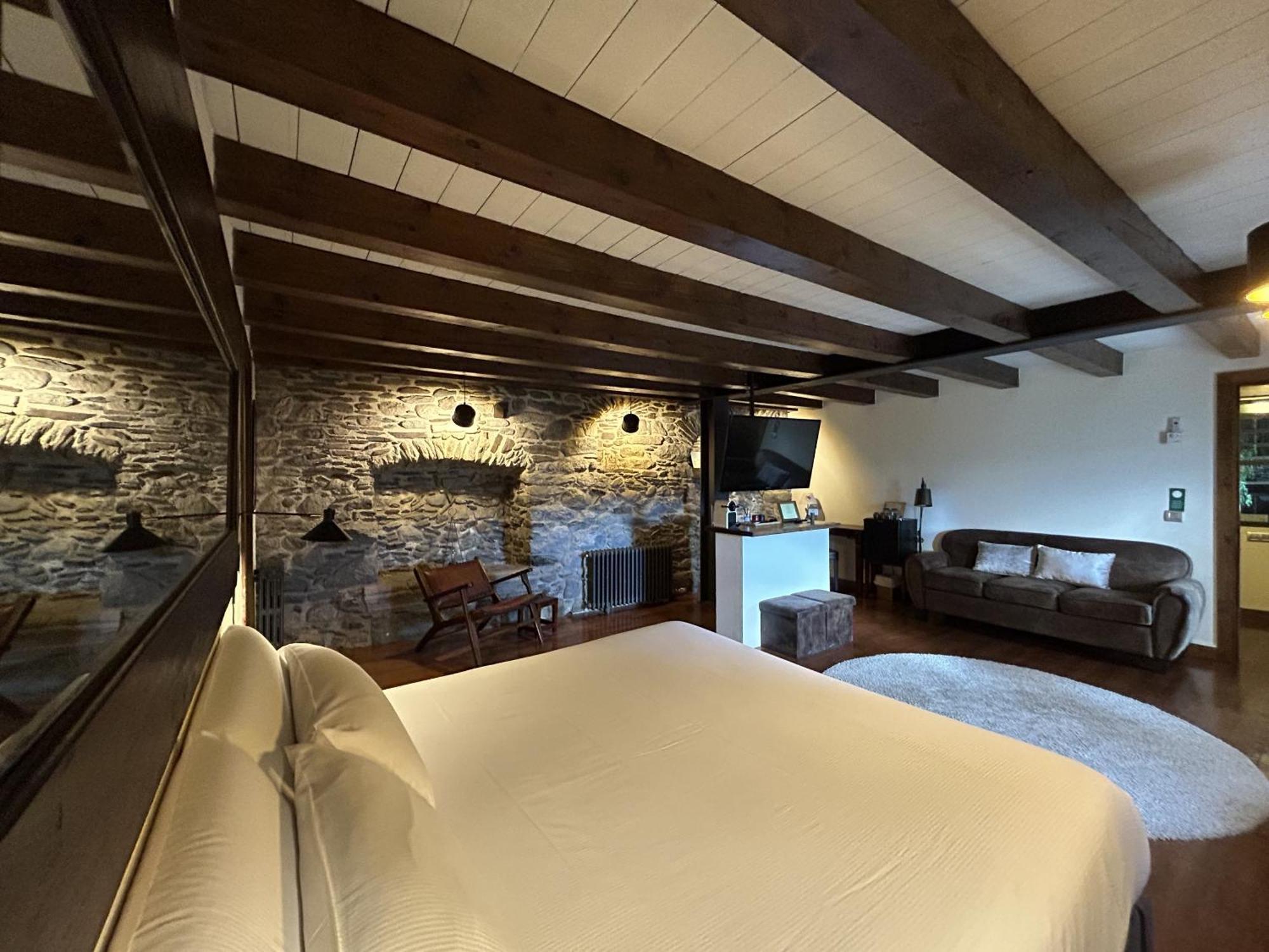 Mas Farner - Adults Only Bed & Breakfast Llivia Room photo